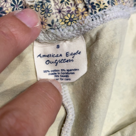 American Eagle Shorts - Picture 2 of 4